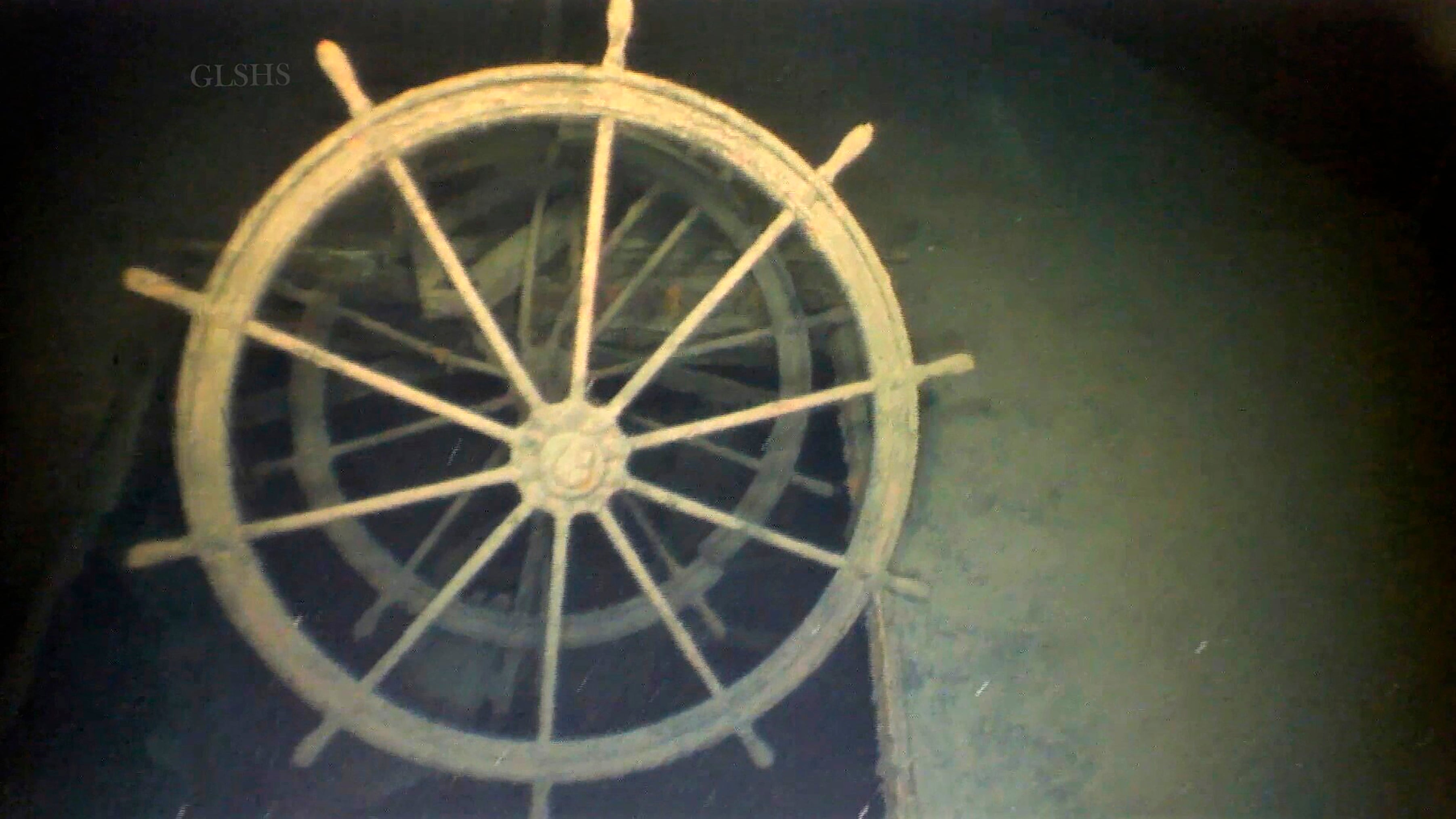 Zu sehen ist das Steuerrad des Handelsschiffs Arlington (Great Lakes Shipwreck Historical Society via AP)