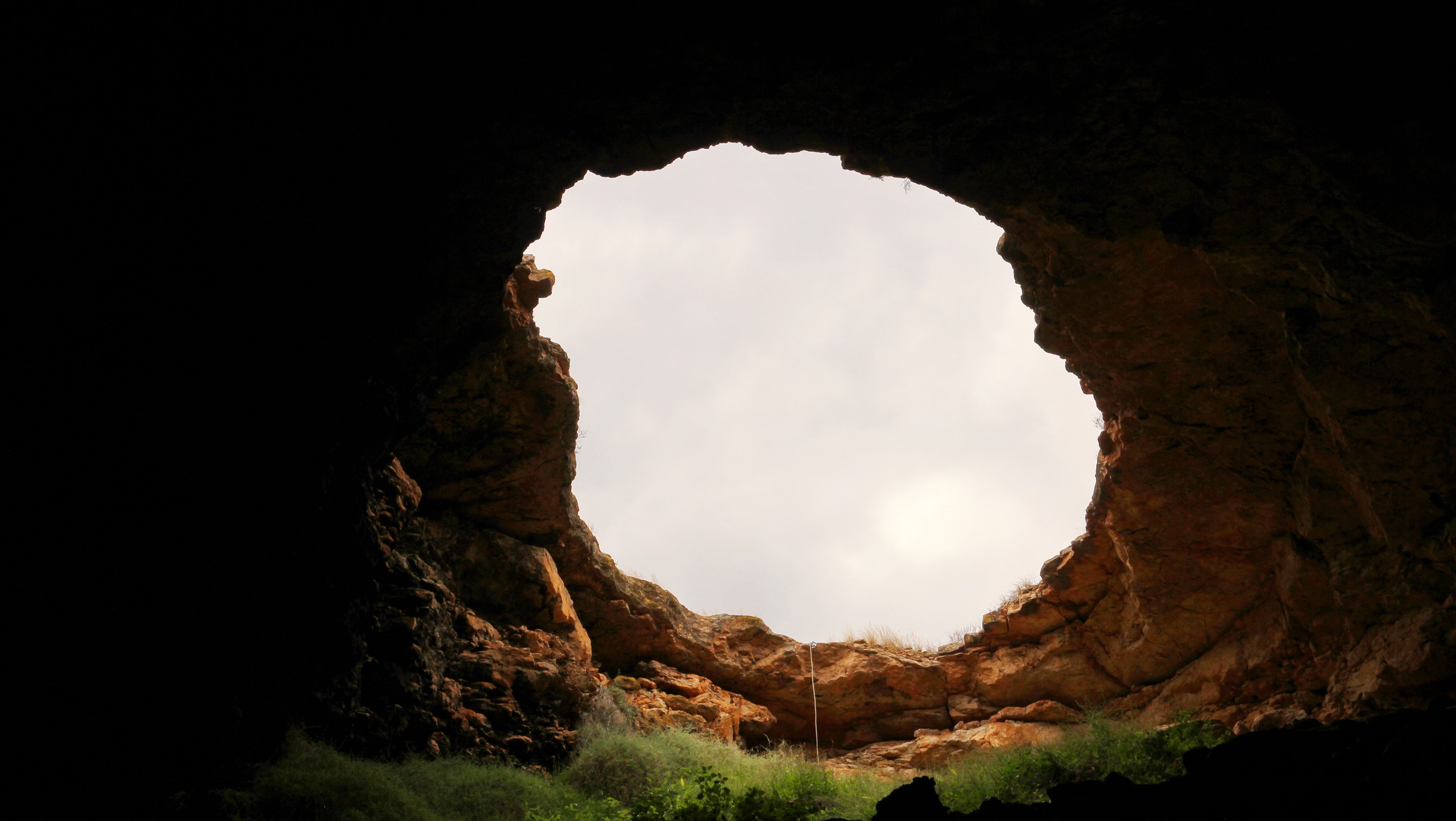 Ein Erdloch wurde f&uuml;r einen Teenager zur gef&auml;hrlichen Falle (Symbolbild)