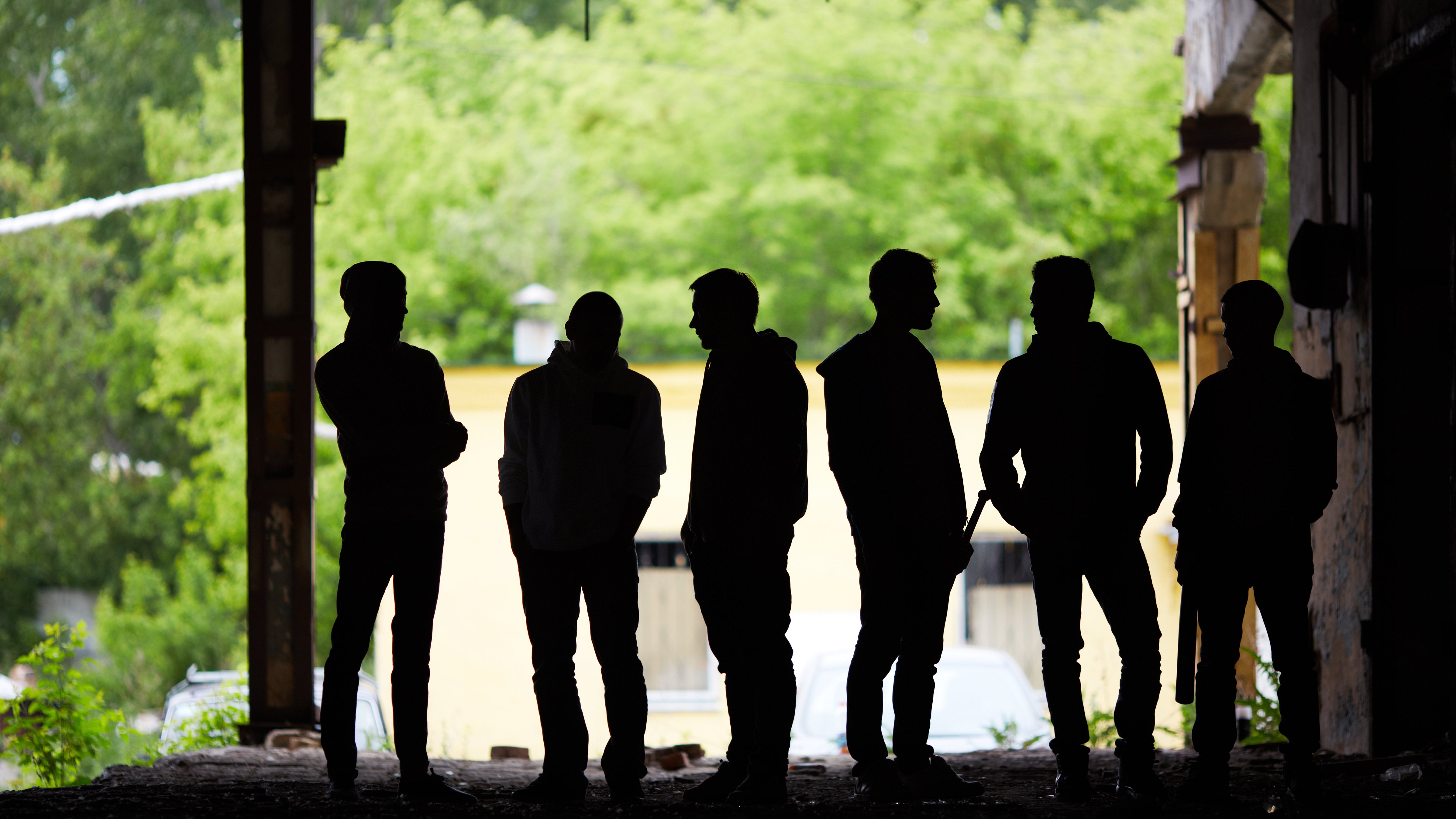 Jugendliche haben in Sta&szlig;furt eine Coronaparty gefeiert (Symbolbild)