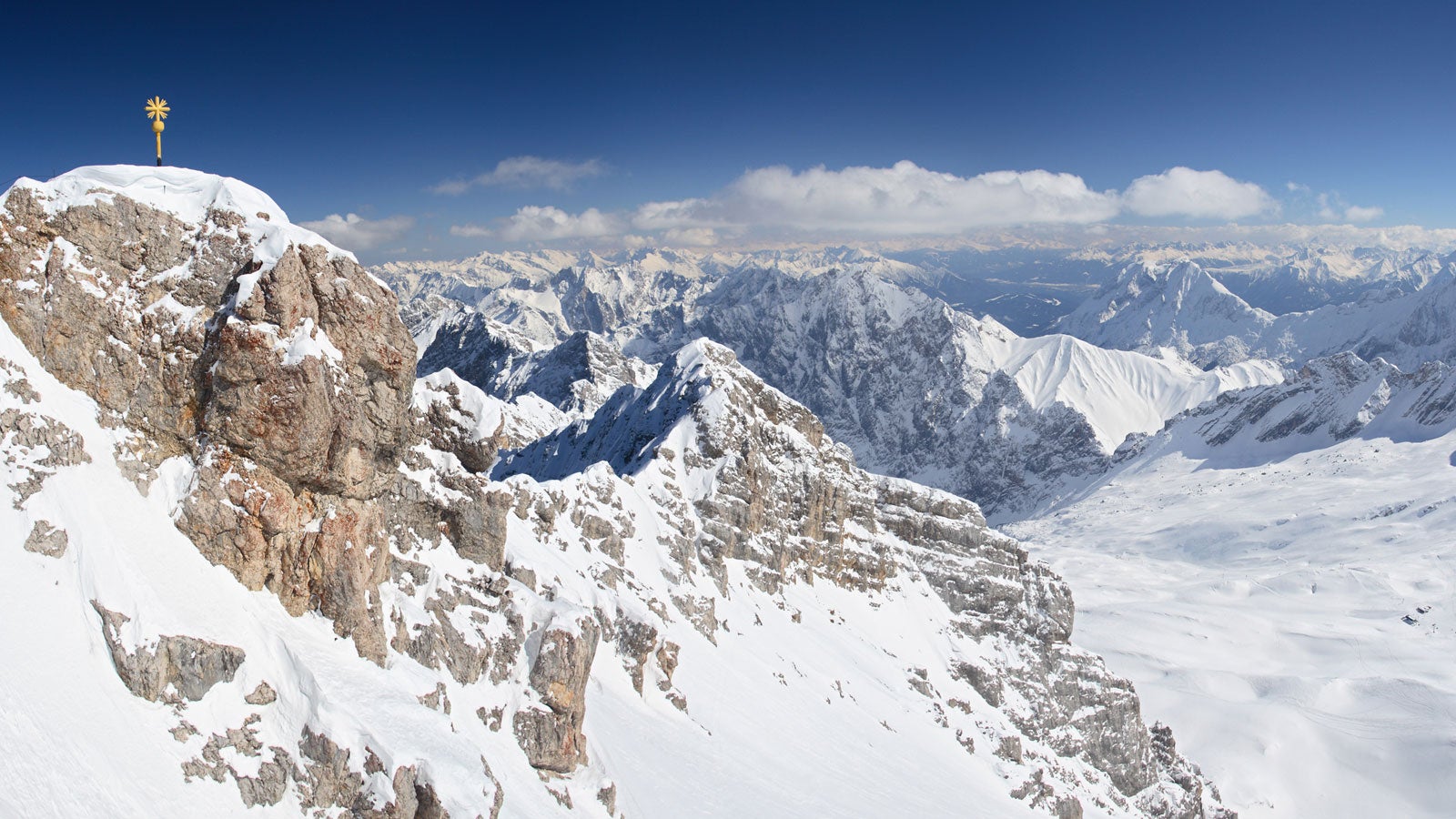 Zugspitze im Winter - iStock / Getty Images Plus