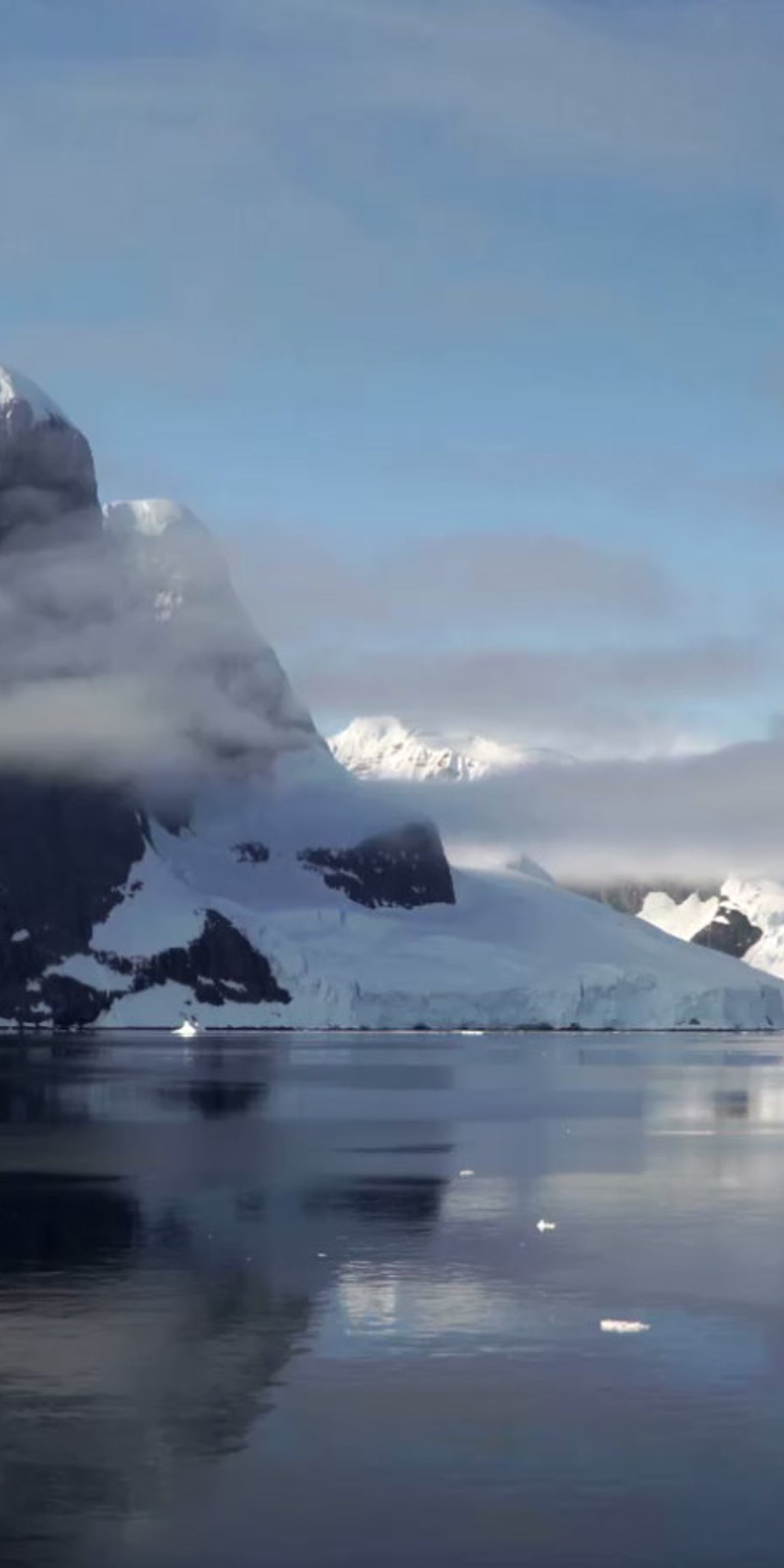 Schmilzt Von Unten Eisberg So Gross Wie Munchen Lost Sich Von Gletscher Artikel Von The Weather Channel Weather Com