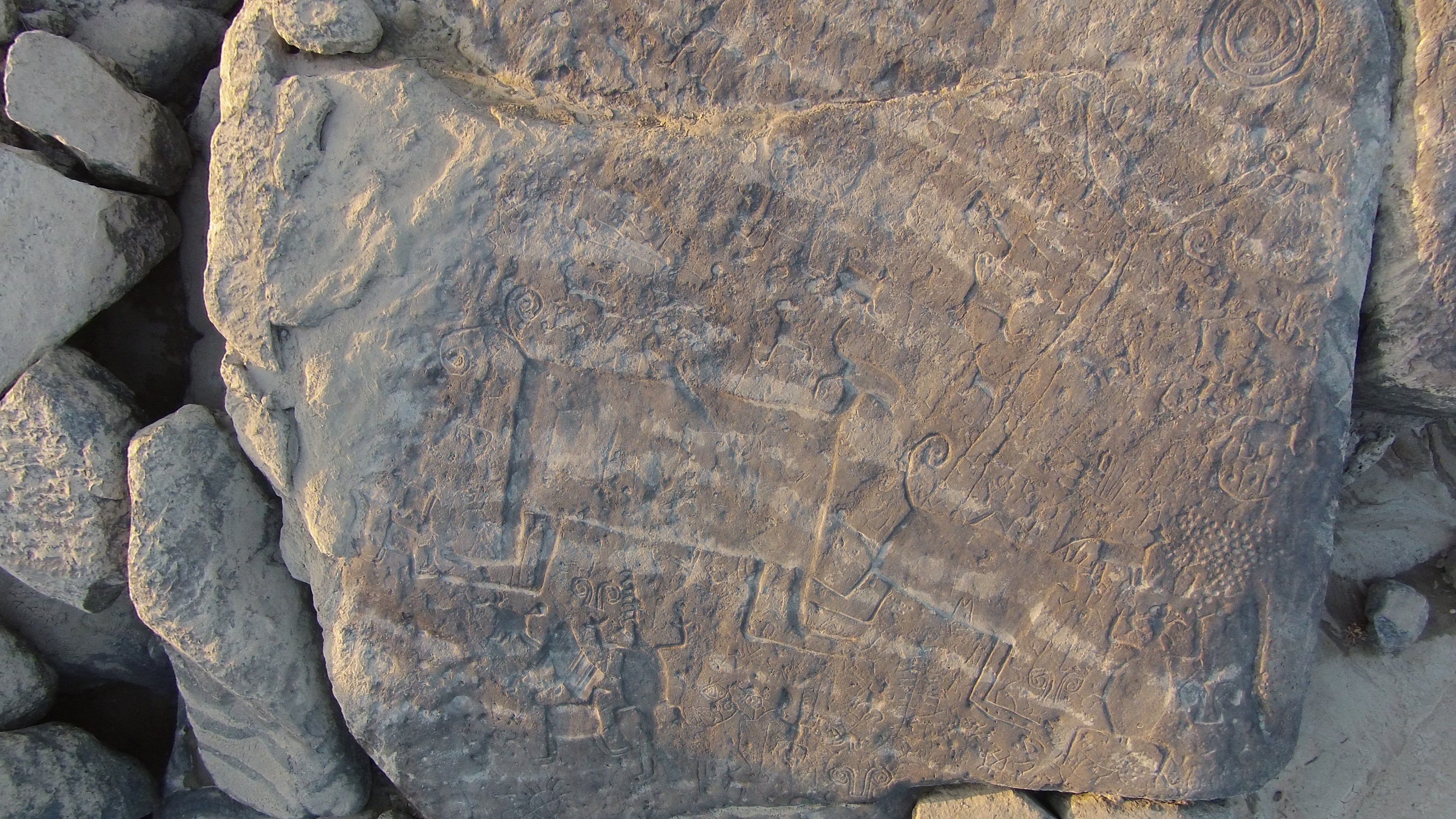 18.02.2016, Venezuela, Insel Picure: Auf diesem von dem Forscher Dr. Philipp Riris zur Verf&uuml;gung gestellten Orthofoto sind Petroglyphen an einem Felsen zu sehen. In S&uuml;damerika sind die vermutlich gr&ouml;&szlig;ten pr&auml;historischen Felsbilder der Welt entdeckt worden. (Dr Philip Riris/dpa) 

