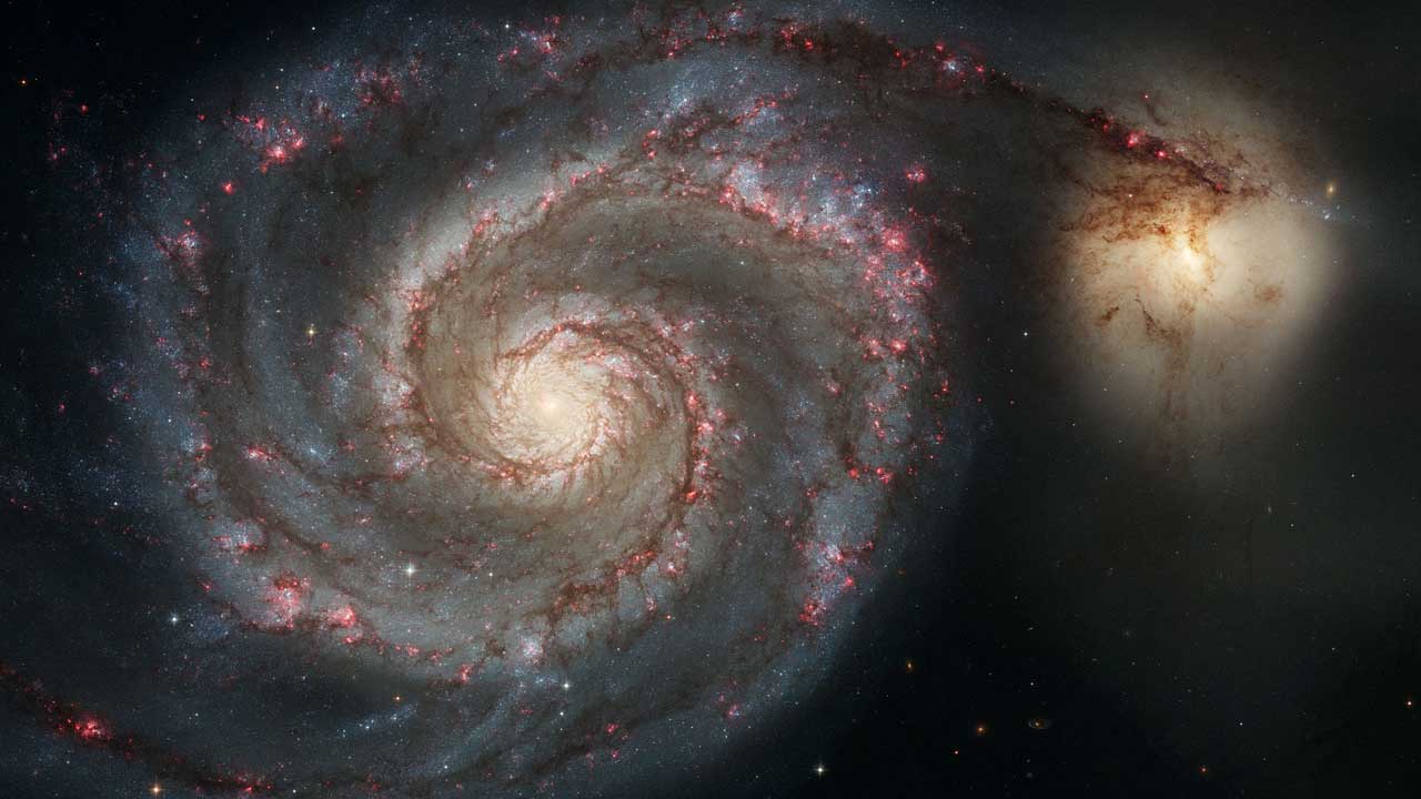 HANDOUT - 02.01.2019, ---: Die Whirlpool-Galaxie (M51a) und die Begleitgalaxie (M51b). Dieses Hubble-Weltraumteleskopbild stellt eine Verschmelzung zweier Galaxien dar, die in der Masse der Milchstra&szlig;e und der gro&szlig;en Magellanschen Wolke &auml;hneln. (zu dpa &laquo;Satellitengalaxie auf Crashkurs mit der Milchstra&szlig;e&raquo;) Foto: S. Beckwith/Hubble Heritage Team/ESA/NASA/dpa - ACHTUNG: Nur zur redaktionellen Verwendung im Zusammenhang mit der aktuellen Berichterstattung und nur mit vollst&auml;ndiger Nennung des vorstehenden Credits +++ dpa-Bildfunk +++ 
Credit: dpa 