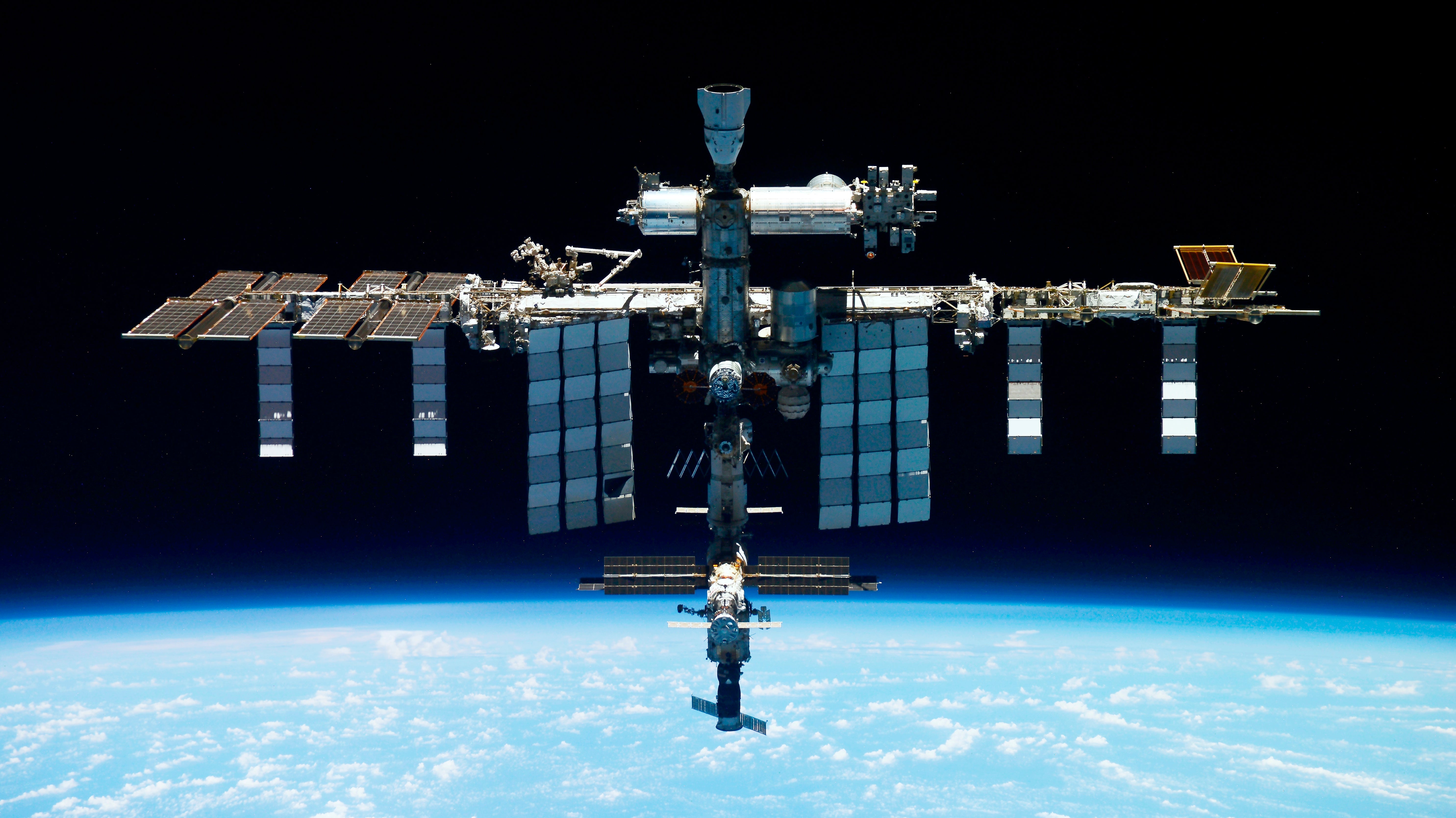 Dieses undatierte Bild von Roscosmos zeigt die Internationale Raumstation ISS. (Roscosmos State Space Corporation via AP/dpa)