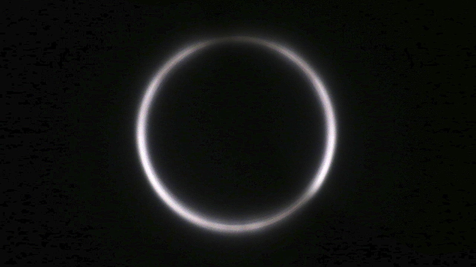 Feuerring Sonnenfinsternis Die Besten Bilder Des Himmelsschauspiels The Weather Channel Artikel Von The Weather Channel Weather Com