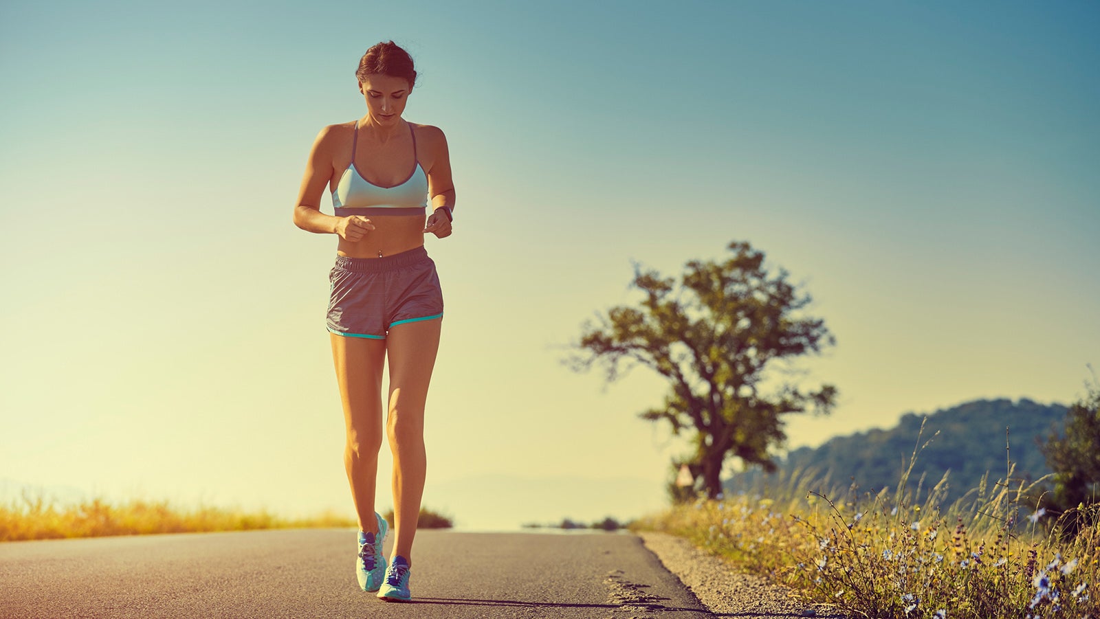 Die k&ouml;rpereigene Klimaanlage arbeitet bei trockener Hitze besser als bei Schw&uuml;le. Foto: GettyImages