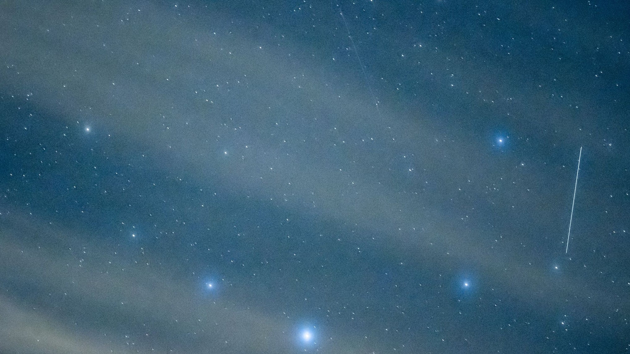 Das Sternbild N&ouml;rdliche Krone wird im August in der westlichen Himmelsh&auml;lfte zu sehen sein. (Archivbild) (Patrick Pleul/dpa)

