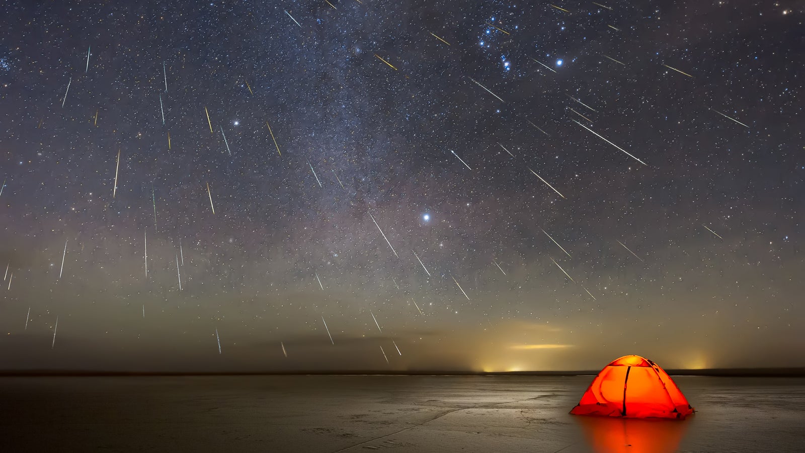 Gemini meteor shower 2018 over lake in Erenhot, Inner Mongolia, China