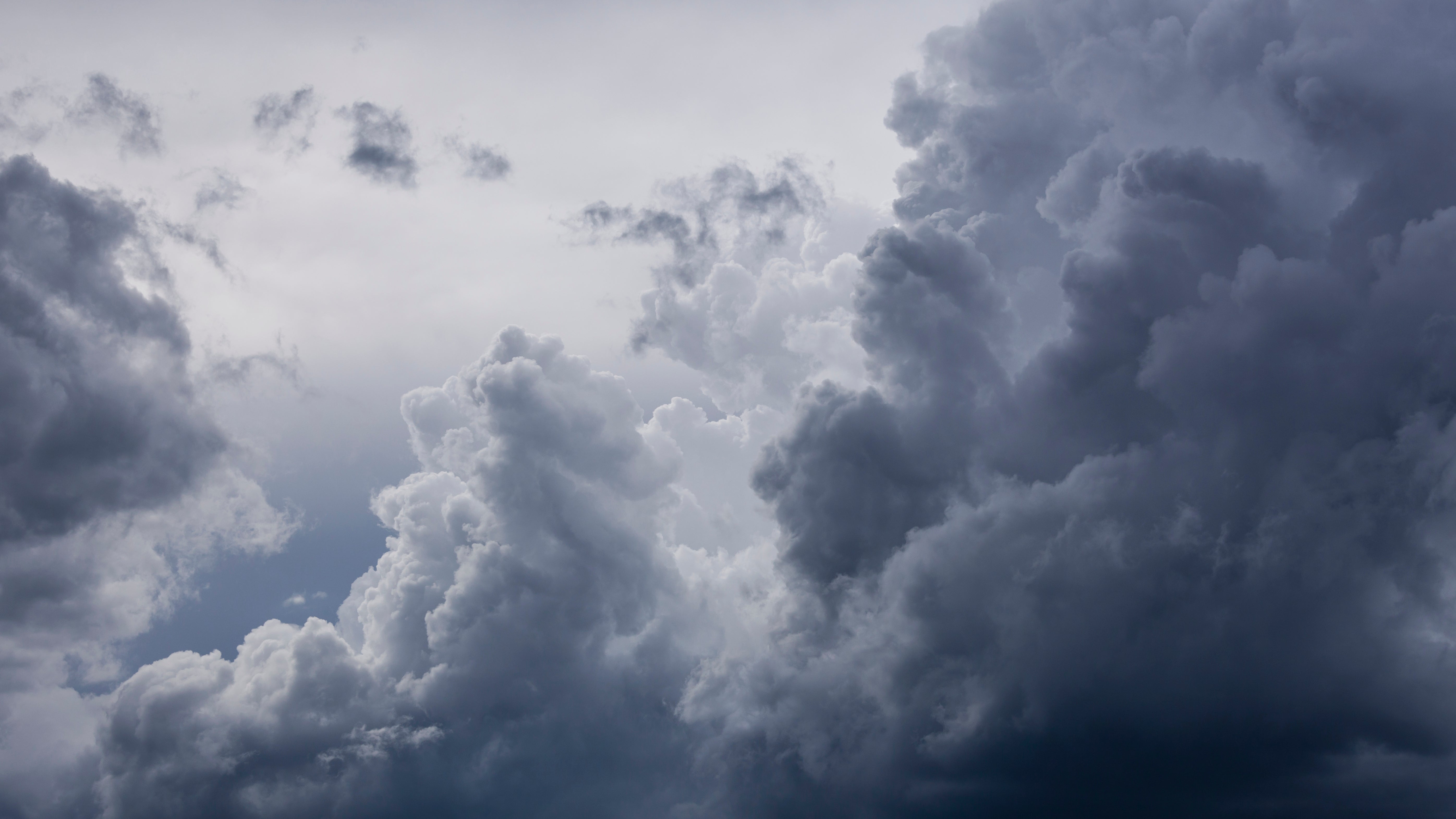 Wolken verh&auml;ngen den Himmel (Symbolbild) (Getty Images)