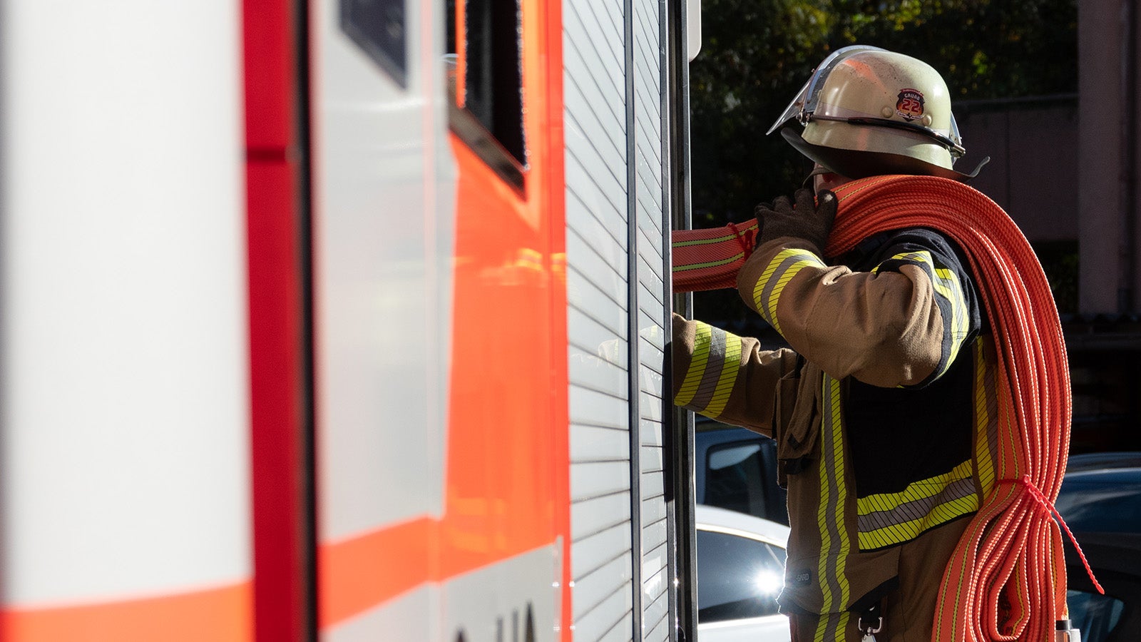 Feuerwehr im Einsatz. Foto: Anna Ross/dpa 