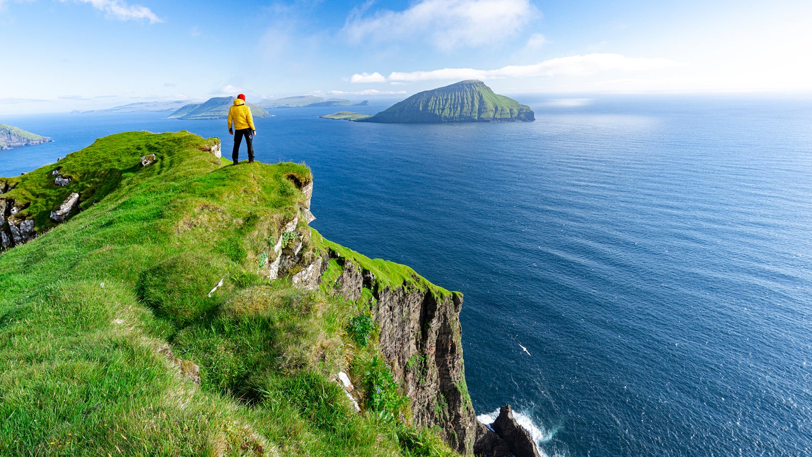 Unterwegs im Norden der F&auml;r&ouml;er: Auch auf der Insel Streymoy ist die Natur &uuml;berw&auml;ltigend.