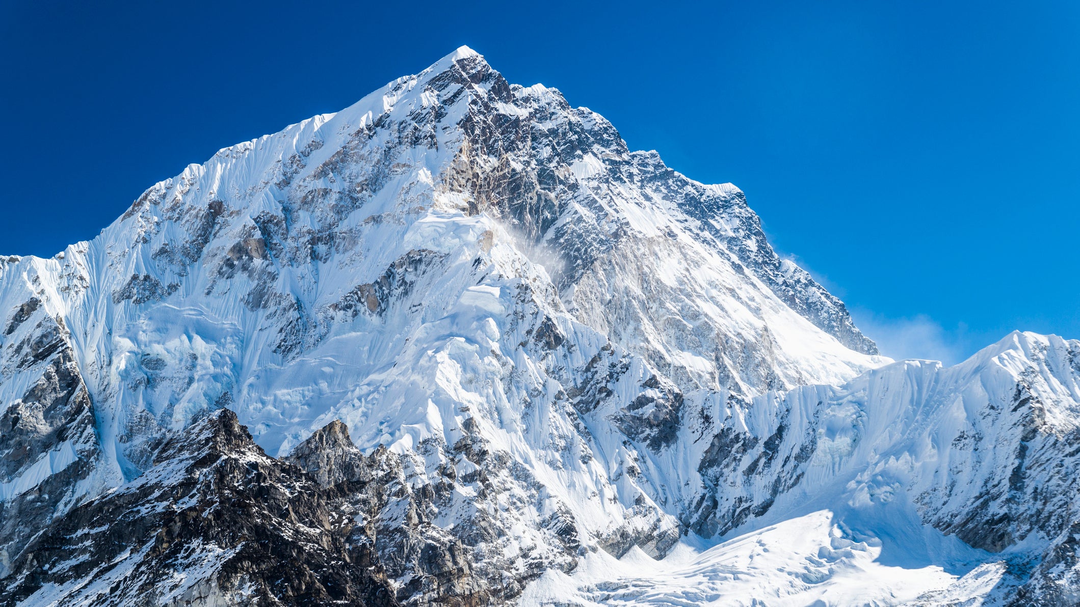 Der Mount Everest und das Himalaya-Gebirge sind verm&uuml;llt.