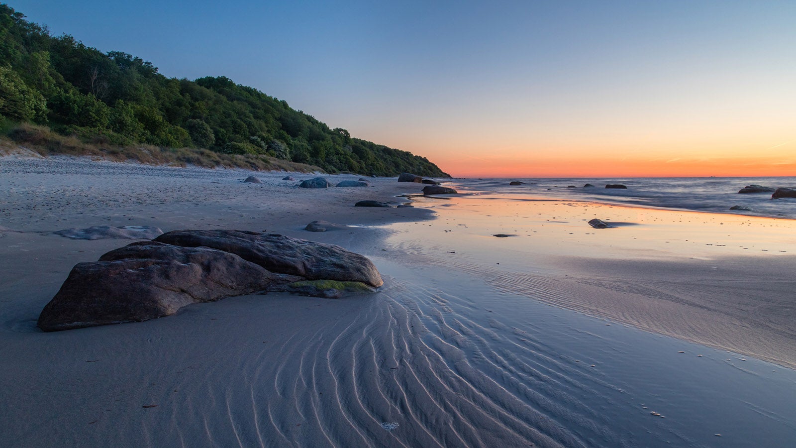 Nordstrand Putgarten und Nordufer Wittow und Hohe Dielen auf Insel R&uuml;gen in Mecklenburg-Vorpommern bei Sonnenuntergang
