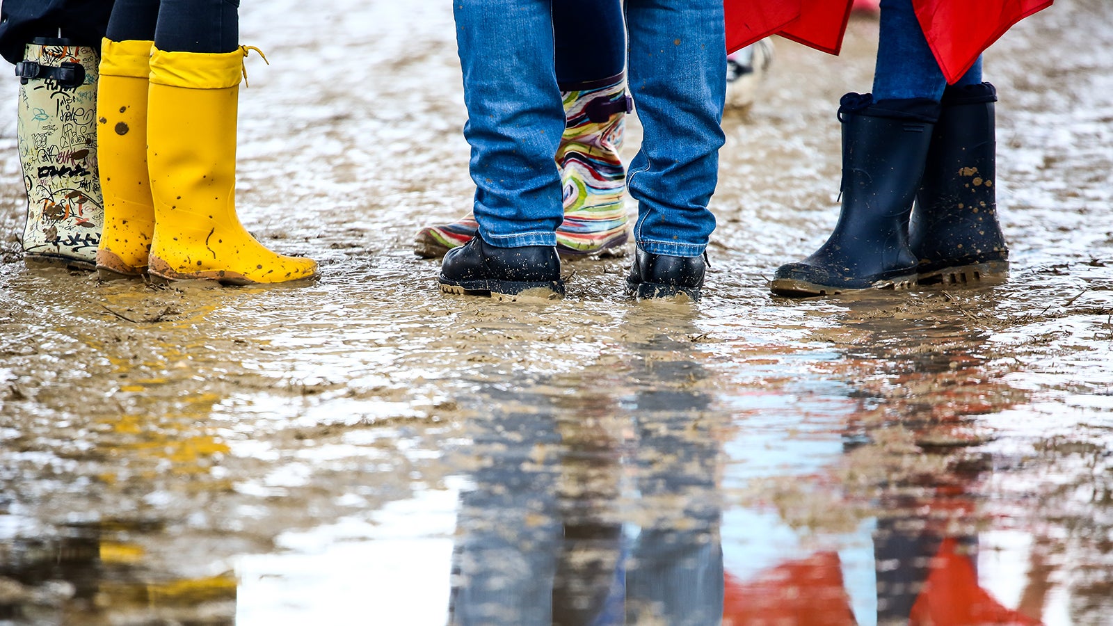 Das Wetter macht Musikfestival-Fans einen Strich durch die Rechnung. 
