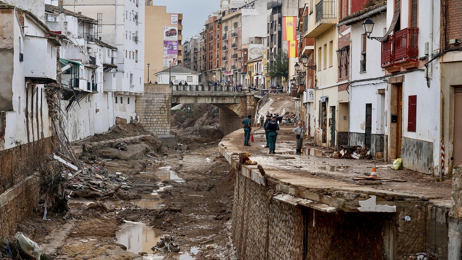 Chiva: Die Hochwasser-Katastrophe hat weite Teile der Gemeinde zerst&ouml;rt. Nach der j&uuml;ngsten offiziellen Bilanz forderten die &Uuml;berschwemmungen und Erdrutsche mehr als 200 Menschenleben, die meisten in der Region Valencia. Foto: Eduardo Manzana/EUROPA PRESS/dpa 