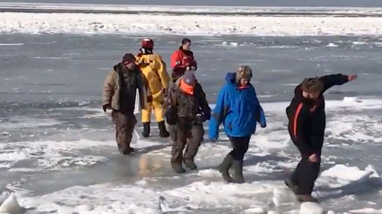 Crews Rescue Dozens of Fishermen Trapped on Ice Floe on Lake Erie | The