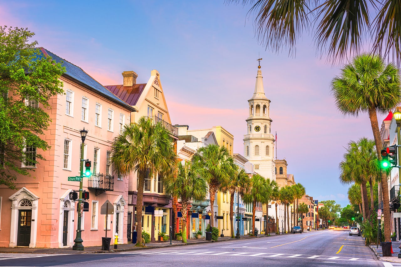 Charleston, S.C., makes for a great Mother&rsquo;s Day trip because of its beauty and history. (Sean Pavone via Getty Images)