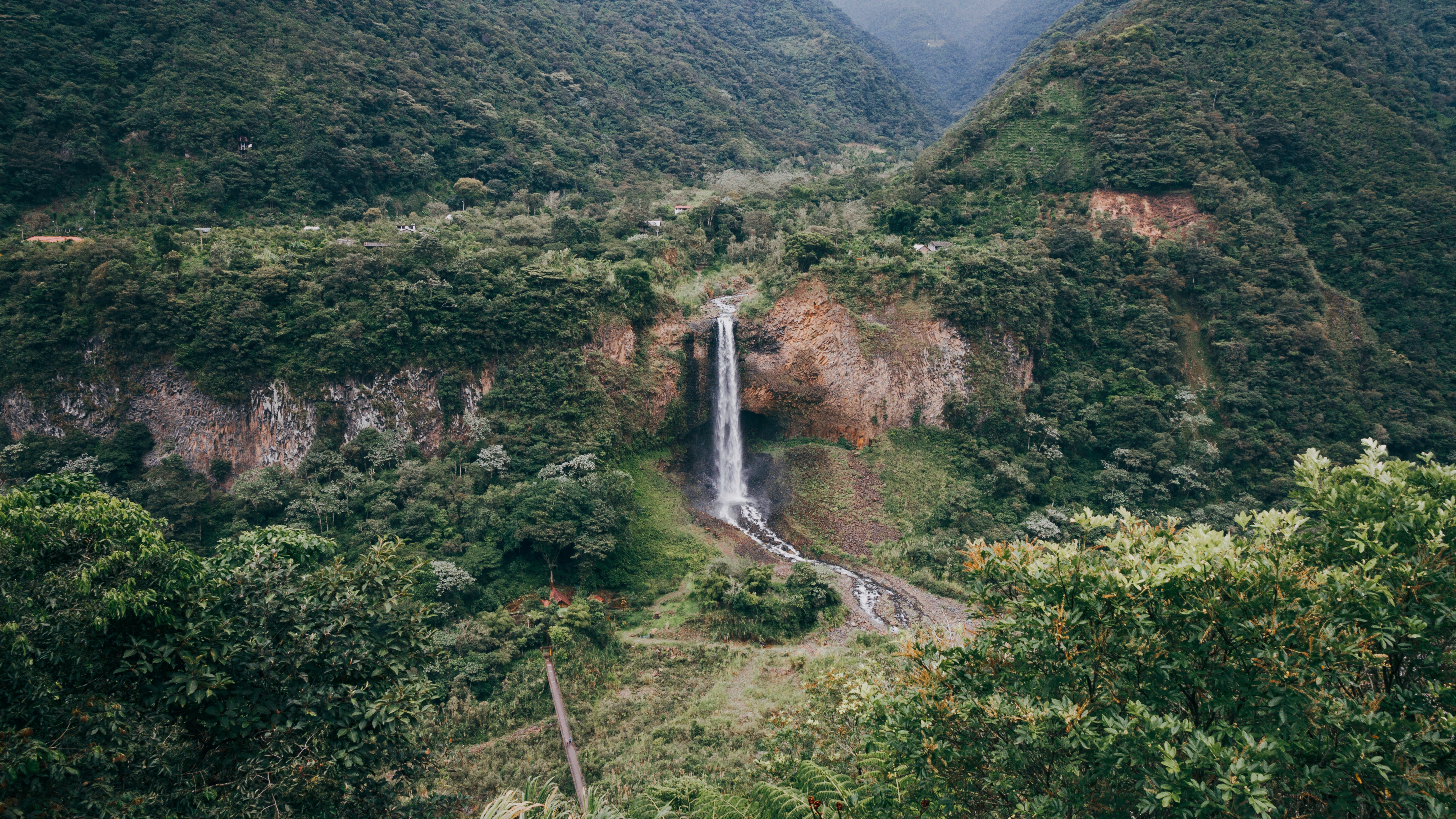 "El Manto de la Novia" waterfall is photographed in Ba&ntilde;os de Agua Santa, Ecuador. (Getty Images)