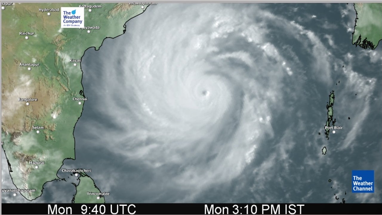 Super Cyclone Amphan To Pack A Punch On Wednesday West Bengal Under Red Warning The Weather Channel