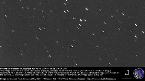 The potentially dangerous asteroid 2007 FF1 will have a relatively close and obviously safe encounter with our planet on April 1, 2022. (Project Virtual Telescope)