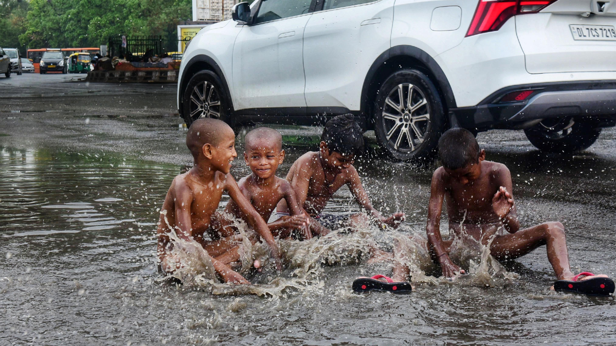 Heavy Rains to Lash Delhi on Wednesday, Air Quality Improves Drastically | The Weather Channel – Articles from The Weather Channel
