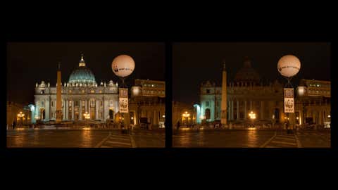 Earth Hour celebrations at the Roma Vaticano Piazza San Pietro. (©Alfonso Maria Mongiu/WWF-Italy)