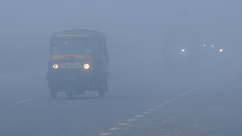Orange Alert: Very Dense Fog Forecast over North India After Intense Spell of Rain, Snow | Weather.com