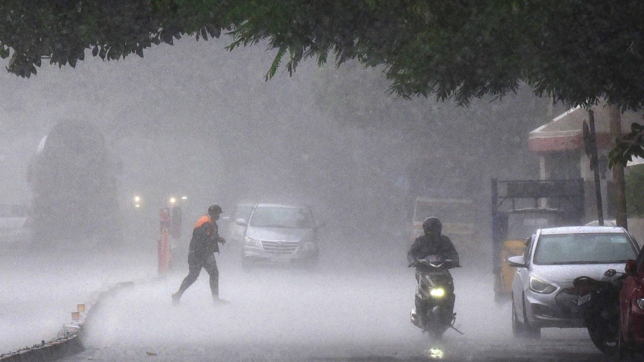Heavy Rains Batter Gujarat; District Anand Records 173 mm in Just Four Hours | The Weather Channel