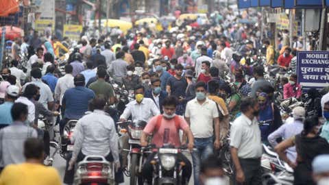 Overcrowded market in Indore, amid the ongoing pandemic. (Pravin Barnale/BCCL Indore)