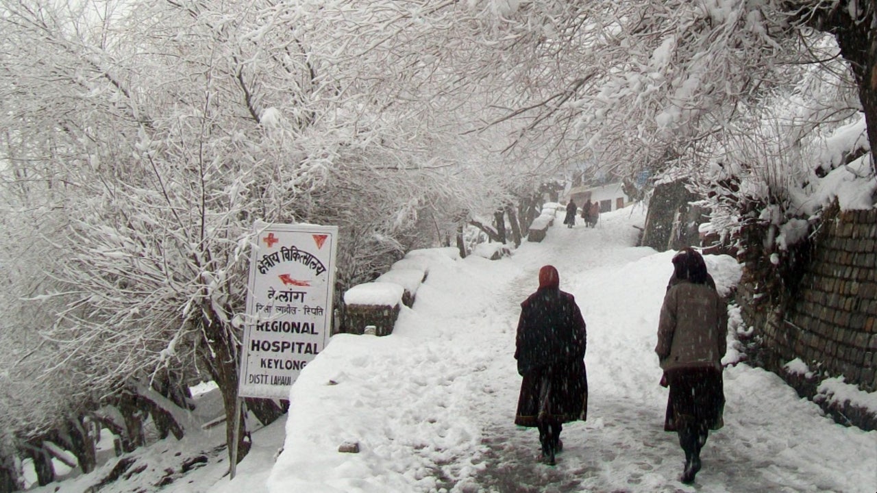 Shimla Manali Receive More Snowfall Temperatures Nosedive The Weather Channel Articles From The Weather Channel Weather Com