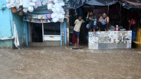 Heavy rains lash parts of Mumbai. (KK Choudhary/TOI, BCCL, Mumbai)