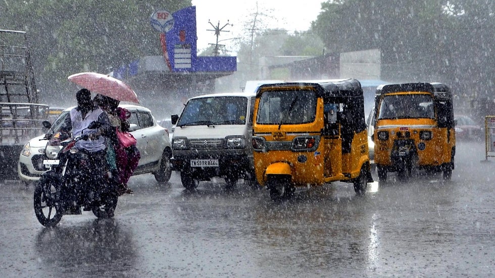 Heavy Rains to Lash Chennai on March 4-5; IMD Issues Red Warning for Multiple Districts in Tamil Nadu | The Weather Channel