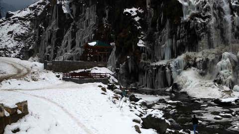 Intense Cold Wave Conditions Continue To Sweep Across Jammu And Kashmir Intense Cold Wave Conditions Continue To Sweep Across Jammu And Kashmir