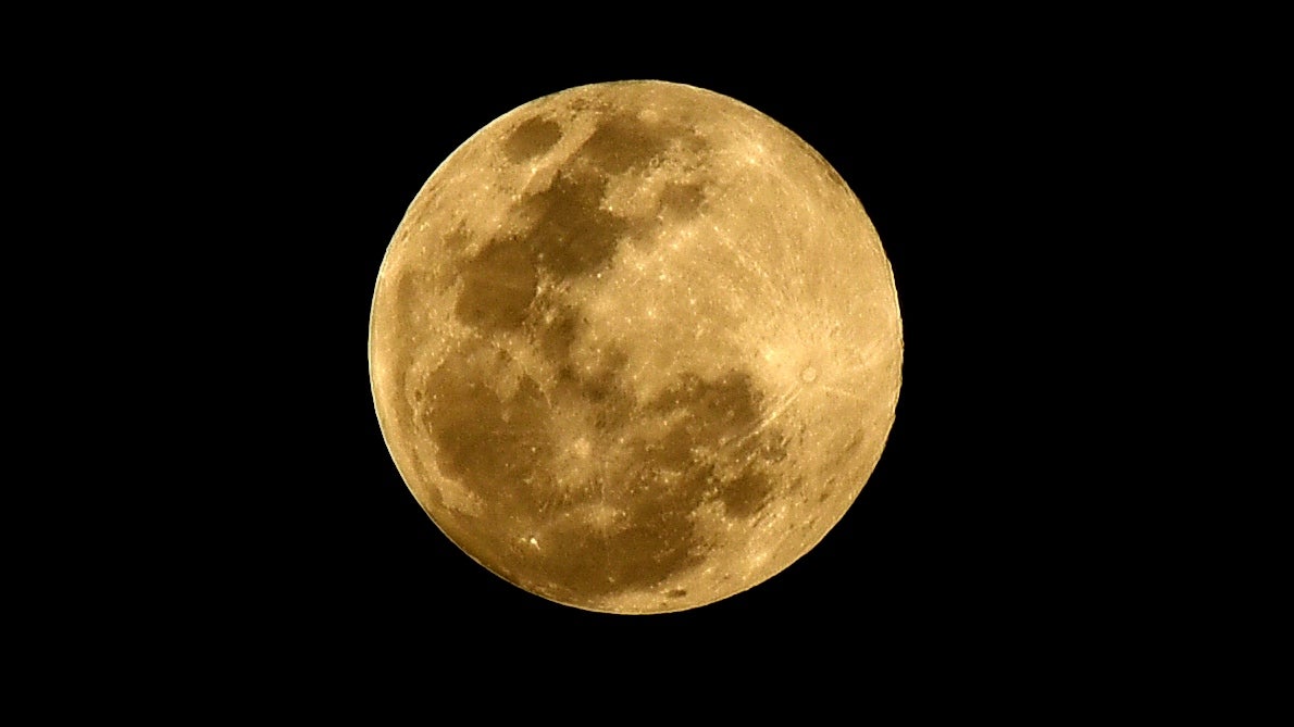 Watch The Sky This April Catch Glimpses Of Supermoon Lyrid Meteor Shower Rare Mars Occultation And More The Weather Channel Articles From The Weather Channel Weather Com