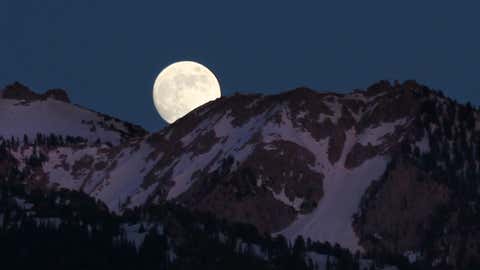 Full moon. (NASA/Bill Dunford)