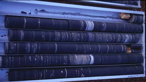 Volcanic Eruptions Might be Responsible for Sustained Presence of Oxygen in Earth’s Atmosphere: Study 3 These are drill cores of rocks from Mount McRae Shale in Western Australia. Previous analysis showed a “whiff” of atmospheric oxygen preceding the Great Oxidation Event, 2.4 billion years ago. New analyses show a slightly earlier spike in minerals produced by volcanoes, which may have fertilized early communities of microbes to produce the oxygen. (Roger Buick/University of Washington)