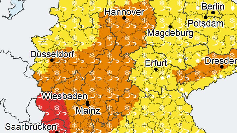 Alarmstufe Rot in 20 Landkreisen: Hier droht Glatteis! | The Weather Alarmstufe Rot in 20 Landkreisen: Hier droht Glatteis! | The Weather