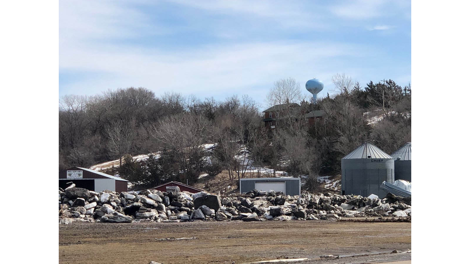 Giant Ice Slabs Along Nebraska’s Niobrara River Among Weirdest Things