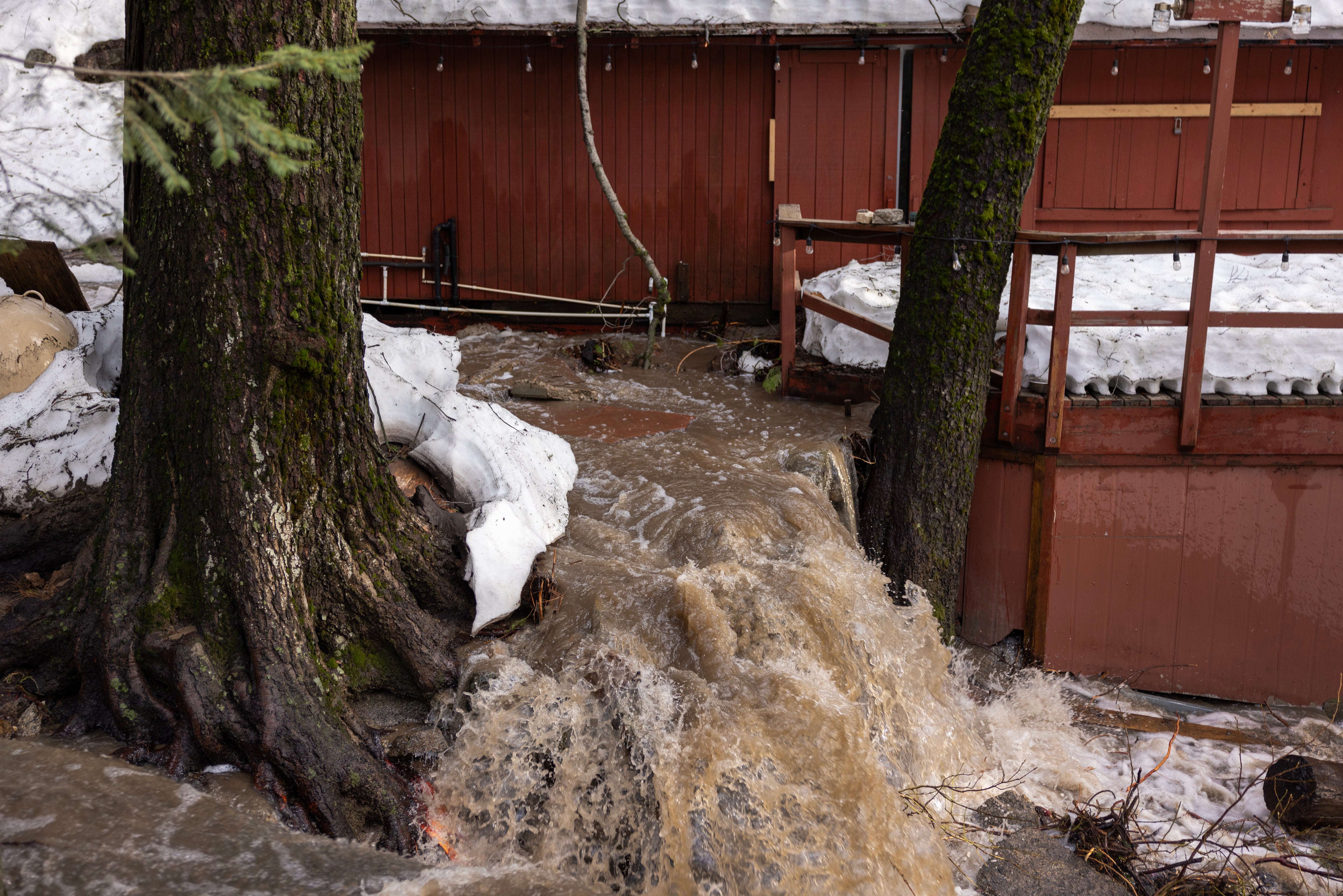 What Happens When Rain Falls On Top Of Heavy Snow? | Weather Underground