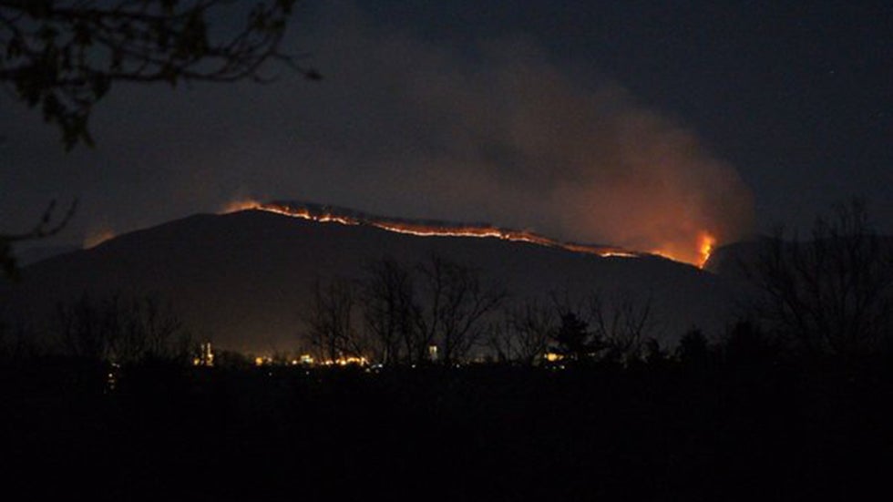 Shenandoah Wildfire Grows to 4,000 Acres in Virginia; Trails, Roadways