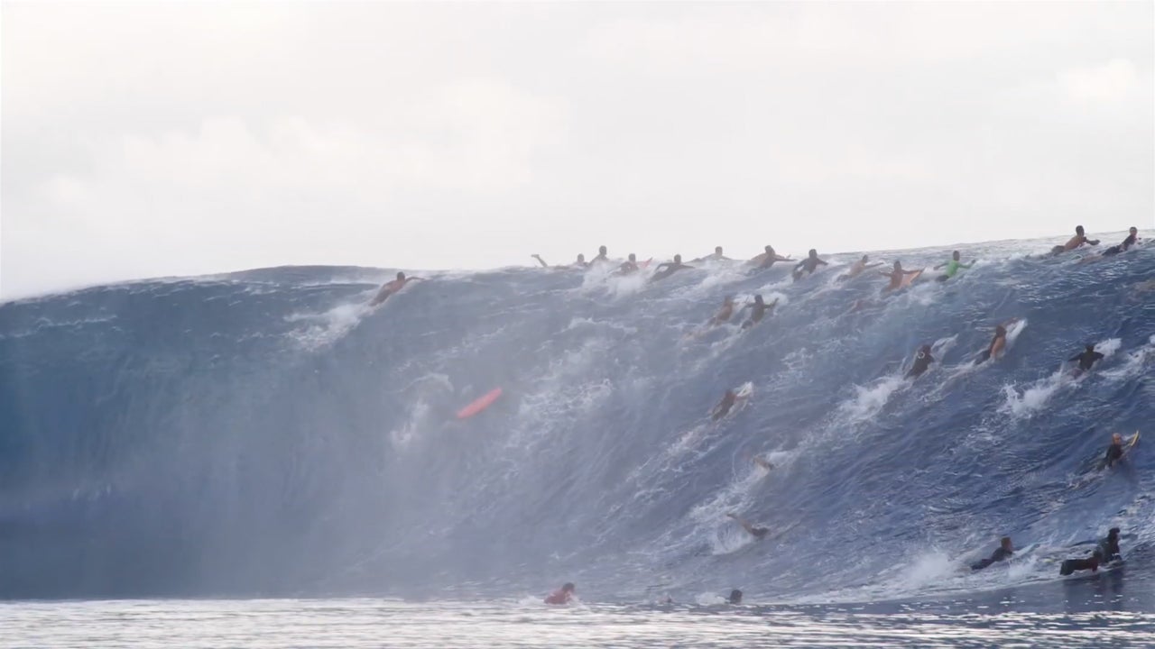 Huge Wave in One of the World’s Most Intense Surfing Spots The