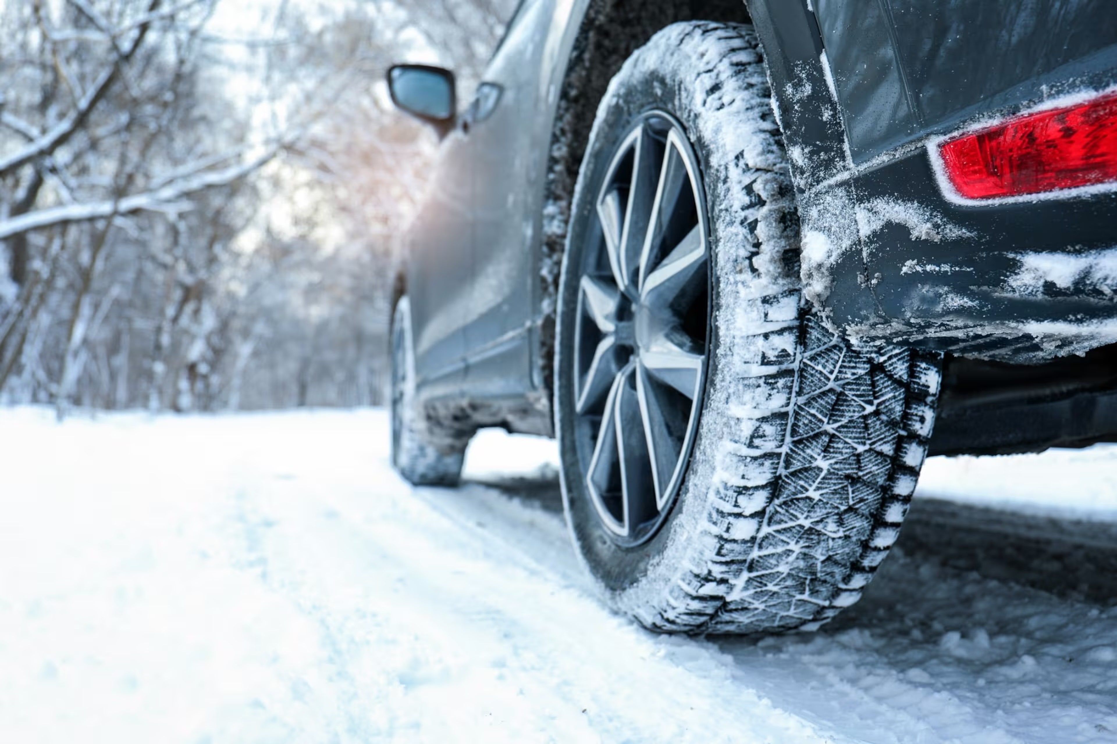 winter-car-tire-on-snowy-road.jpeg