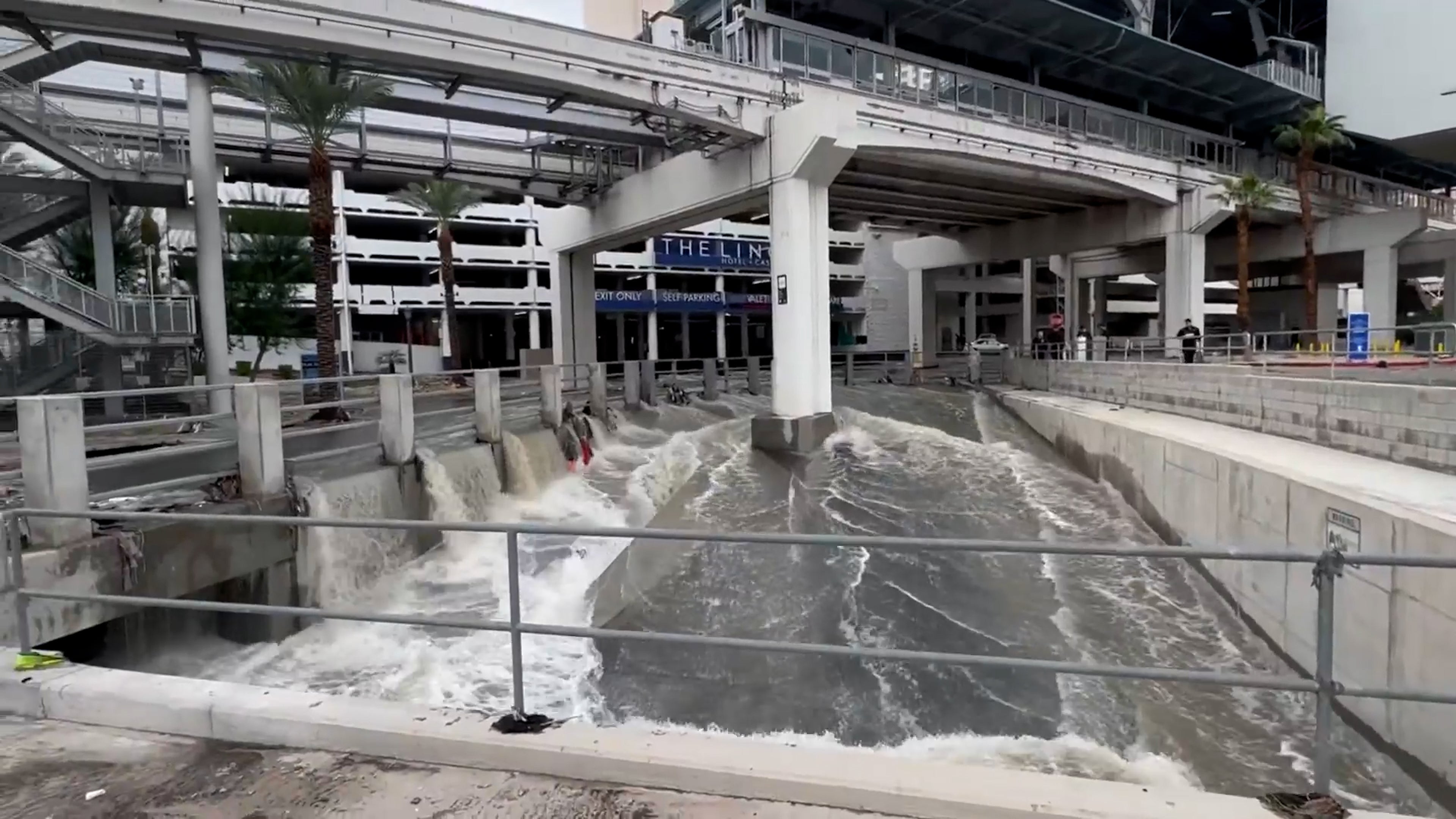Las Vegas flooding: Rachel's remnants turn Strip streets into rivers