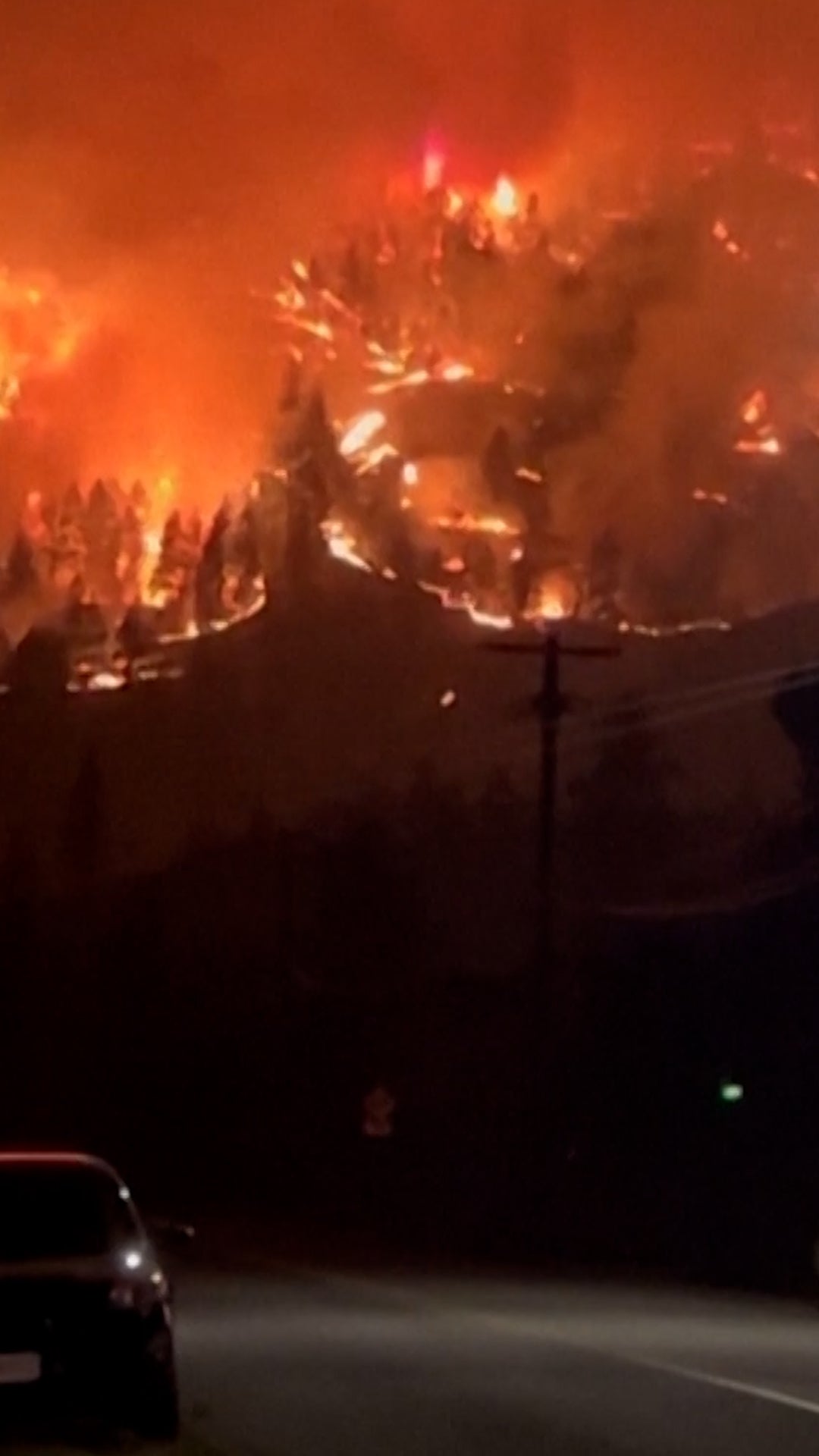 20,000 people flee British Columbia wildfires