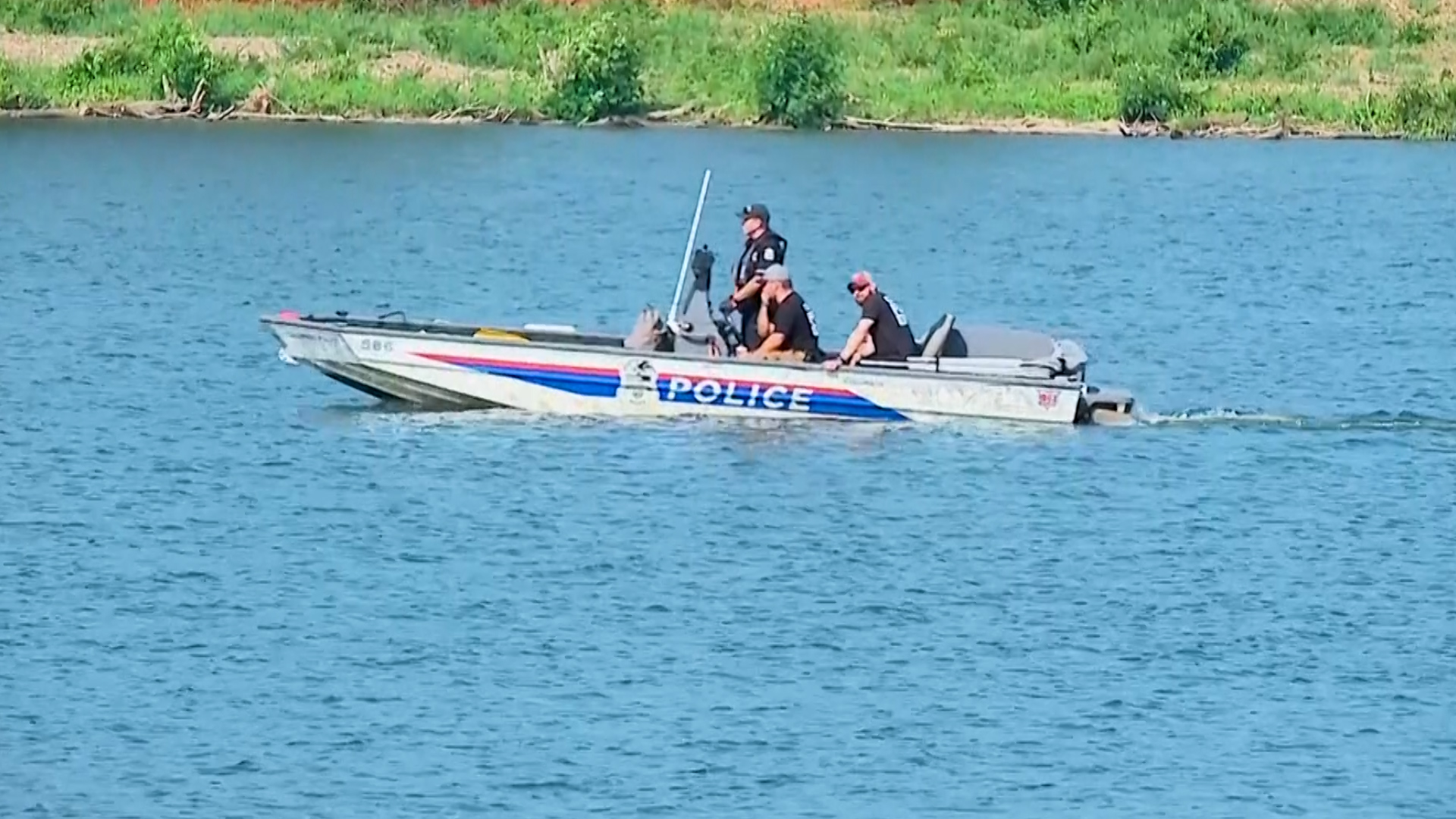 5 die trying to save struggling swimmer in Ohio river