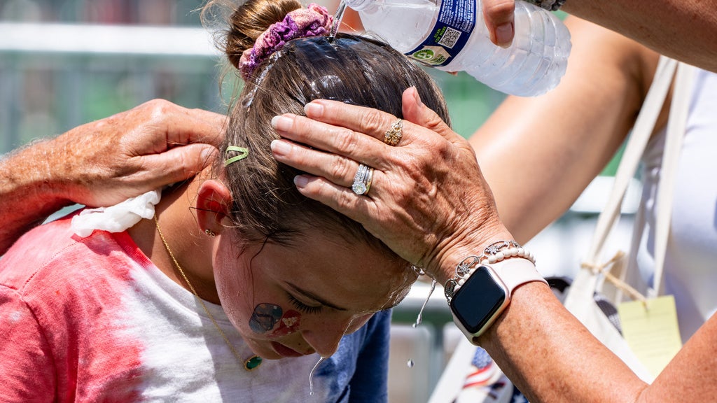 Heat disrupts July Fourth celebrations, power, travel