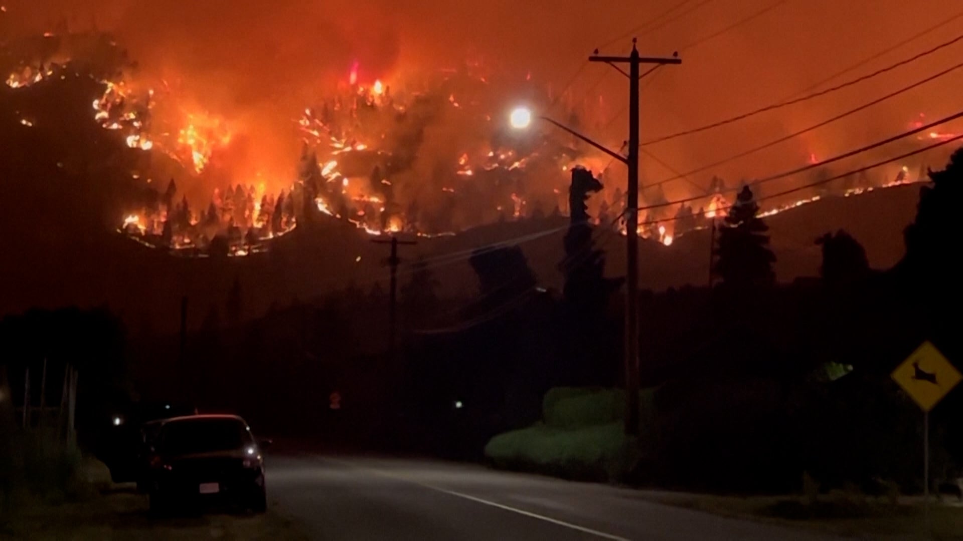 20,000 people flee over 100 wildfires in British Columbia