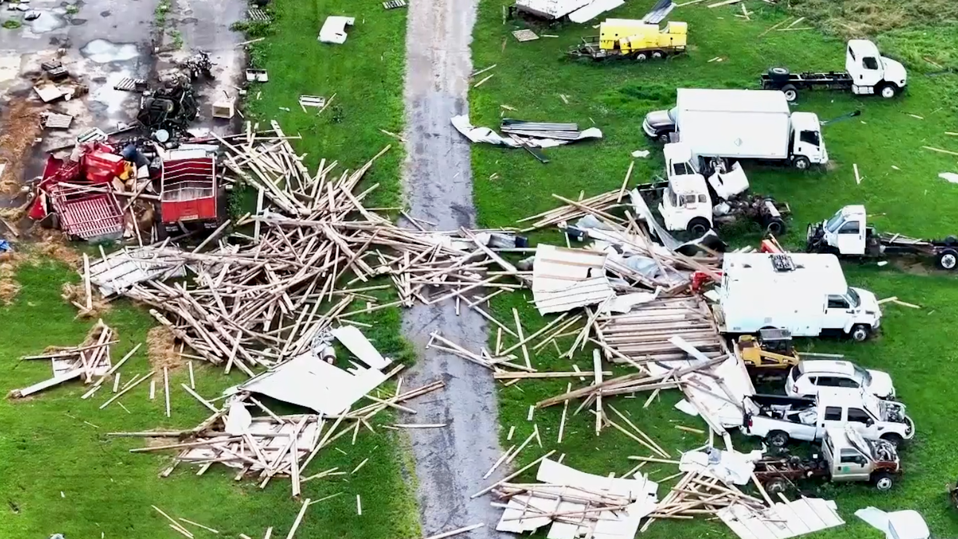 Tornado rips homes off foundations in Kentucky