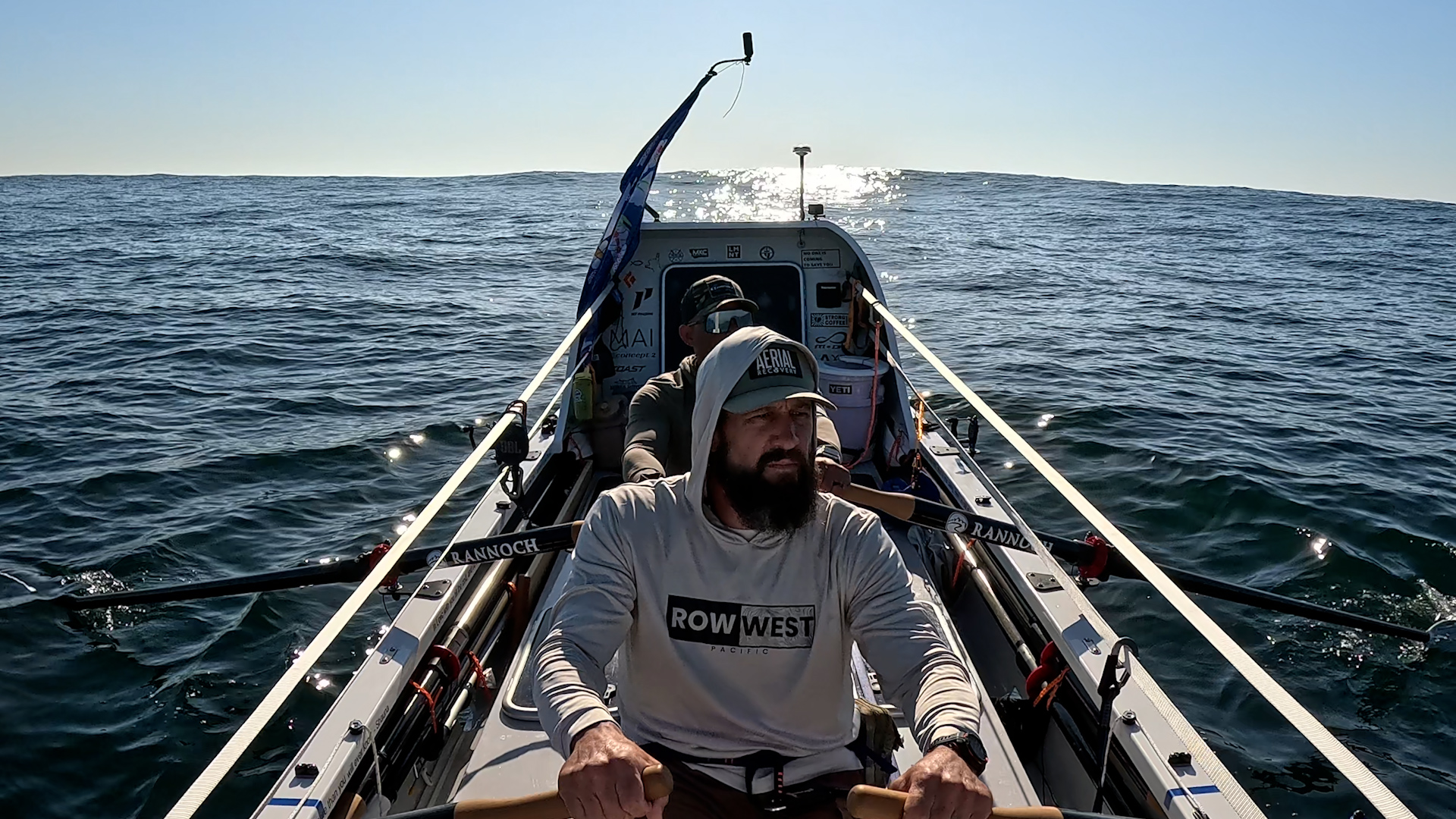 Four friends row 3,100 miles from Washington to Hawaii