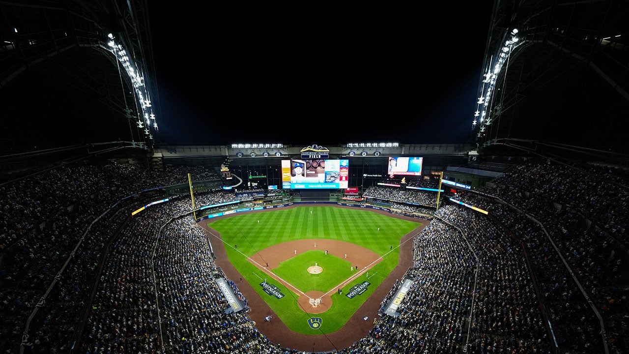 NLCS Milwaukee 2026